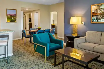 Image de Charming 3-bedroom resort with fitness room, tennis court, golf course, and Pool