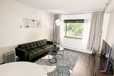 Image de Orion's Perch Modern 1br Charming Stadium District