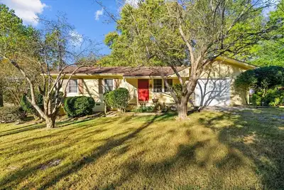 Image de Tranquil 3-bedroom farmhouse in Dalton with all you need