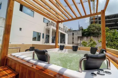 Image de 3 Bedroom Luxury Home - Minutes From Walled City