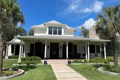 Image de Luxury 3 bedroom house-25 mins from Austin-Bergstrom International Airport