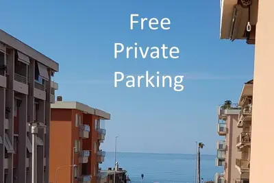 Image de Casalmare Via Asse. Cozy apartment a stone's throw from the sea.