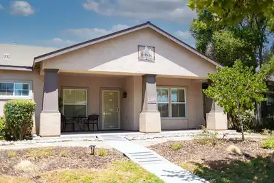 Image de Charming 3-bedroom house in pleasant Exeter. Near the Sequoias.