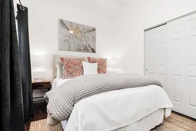 Image de Modern Beauty in Crestline Park