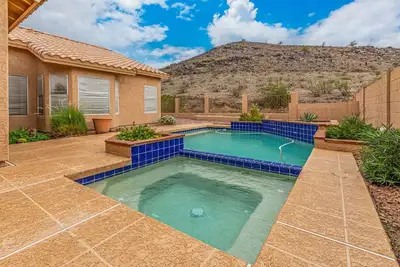 Image de Desert Oasis Retreat w/ Pool & Mountain Views
