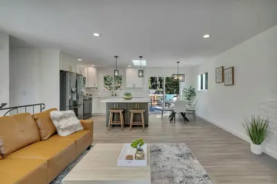 Image de Stylish Bellevue Retreat