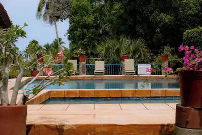 Image de Gorgeous 2br condo, w/ pool, tennis court, WiFi & golf views - near Ixtapa beach