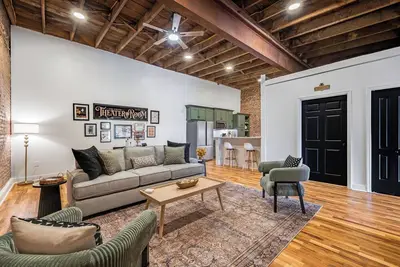 Image de Historic Strand Theater Loft - Luxury Downtown Hartselle Retreat!