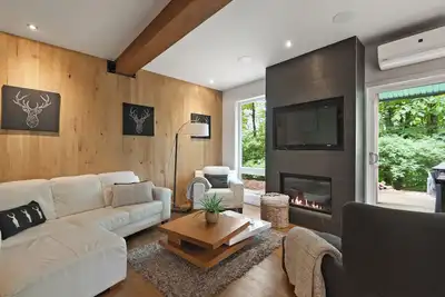 Image de Condo luxe 3 ch à Bromont (P5) dans secteur tranquille avec cours extérieure