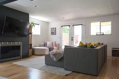 Modern retreat in the city