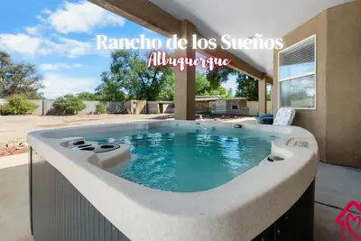 Image de Rancho de los Sueños with Hot Tub - An Irvie Home