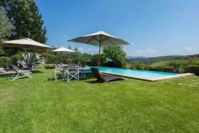 Image de Merveilleuse maison de vacances privée avec piscine privée, climatisation, Wifi, Tv, balcon