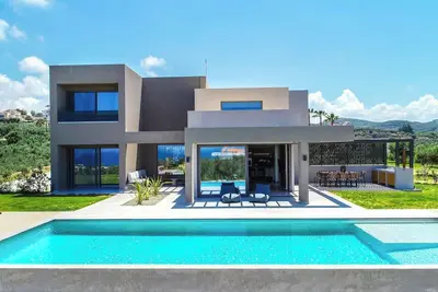 Image de Oceanea Villa: Walk to Agia Marina Beach, Shops & Restaurants / Private Pool