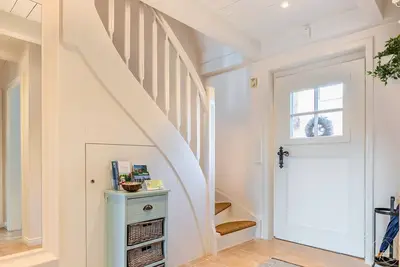 Image de Exclusive, family-friendly detached house with thatched roof for 6 people.