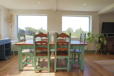 Image de Charming 4-bedroom house in Kilmuckridge, walking distance to a beautiful beach