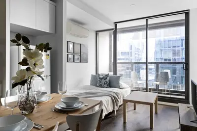 Image de Stylish Pet-Friendly 2br, Walk to Southern Cross