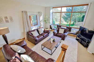 Image de Stunning Country House. Cinema Rm, Games Rm/Pool Table, Bar, Hot Tub & Library