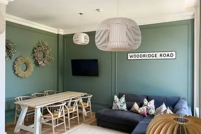 The Railway House - Platform 2b