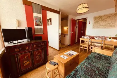 Image de À 130m des pistes de ski, 2ème étage, vue montagne, balcon, télévision, casier à ski, 24m²