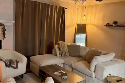 Image de Townhome Near Ballantyne & The Arboretum - grill, pool, coffee bar, safe, quiet