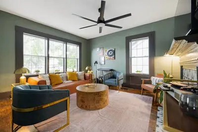 Image de Music Vibes Near Downtown Kpt - 4br - Fenced yard