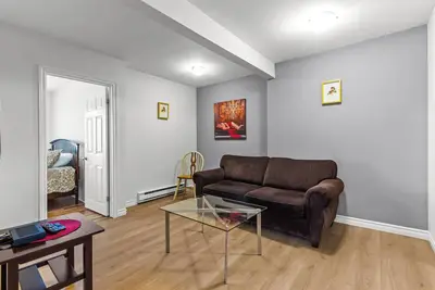 Image de Bright 2br Loft WiFi Parking