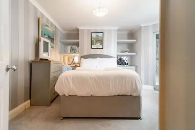 Image de Charming 6 Bedrooms Townhouse • Excellent Location