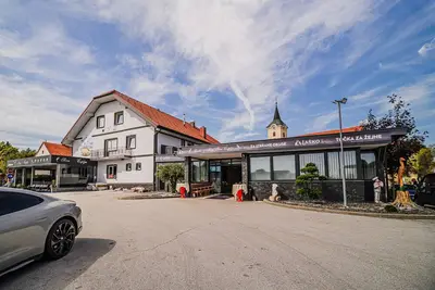 Image de Comfortable Apartment with Terrace at Siva Čaplja