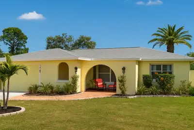 Image de Luxury South Venice 2br 2ba – Spa Baths, Lanai -  10+ Day Minimum Stay