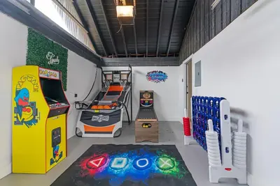 Image de Game Room - Modern Beautiful Home