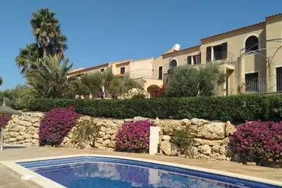 Image de Vacation home with pool close to the beach