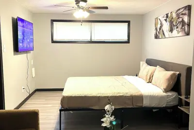 Image de Modern Cozy Retreat in Topeka, 4-bedroom