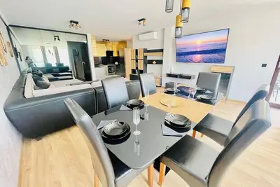 Image de Golden Suite - 2bd apartment / free parking