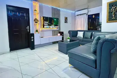 Image de Tremendous 5-bedroom Apartment in Ikeja