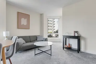 Image de Blueground | Prudential / St. Botolph, pool, nr Boston Public Library