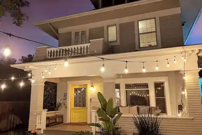 Image de Ultra Private Historic Home near Rose Bowl Old town Pasadena