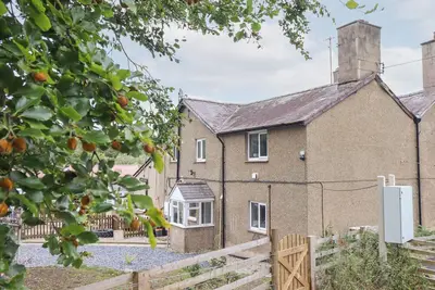 Image de Plas Yn Bonwm, pet friendly, character holiday cottage in Corwen