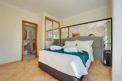 Image de Modern 2br Villa with Terrace, Full Kitchen & Access to Pools, Spa & Beach