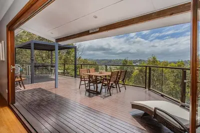 Image de Hillcrest Retreat with River Views