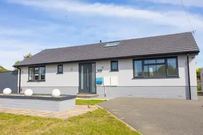 Image de Mudeford Moments - a 3 bedroom bungalow located in a peaceful cul-de-sac