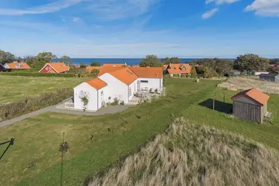 Image de Modern holiday home with sea view for 8