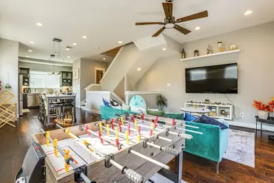 Image de Game Night Ready! Trendy Nickel Home in Houston