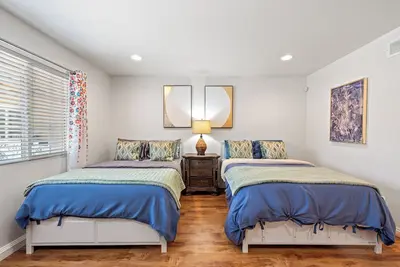 Image de Near Los Angeles/Universal Studios/5br/2ba/7bds/Quiet/Comfortable/Clean