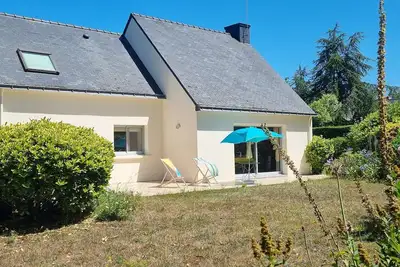 Image de Maison près de la plage, au calme, avec jardin