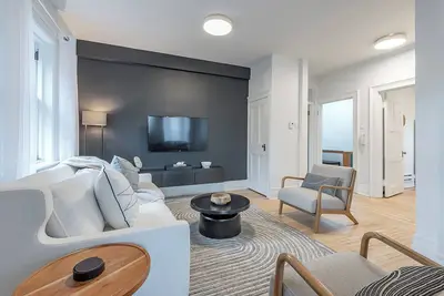 Image de Luxury 4br Penthouse | Parking | 2 King + 2 Queen