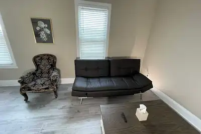 Image de Beautiful Renovated Apartment in Cleveland