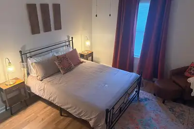 Image de Southern Comfort – 2br/2ba Family & Pet Friendly Charm w/ Parking