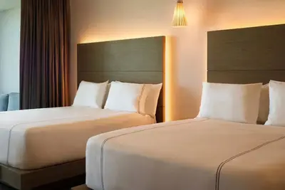 Image de Modern Resort Suite w/ Rooftop Tub, Vip Lounge & Spa Access Included