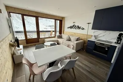 Image de À 10m des pistes de ski, 4ème étage, vue montagne, télévision, casier à ski, 42m², Tignes