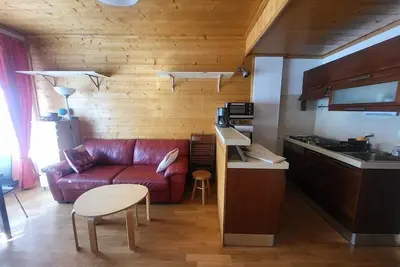 Image de 300m des commerces, Rez-de-chaussée, vue parking, terrasse, parking, télévision, casier à ski, 29m²